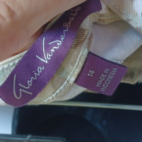 Gloria Vanderbilt Cream Green Brown Floral Amanda Vintage Jeans Size 14 short - Picture 5 of 7